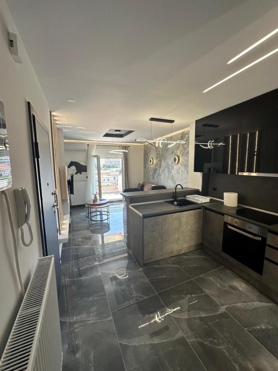 Penthhouse Thalia Apartment